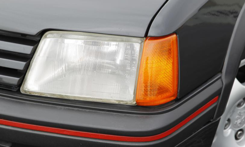 Peugeot 205 GTI Phase 1 amber lenses.png