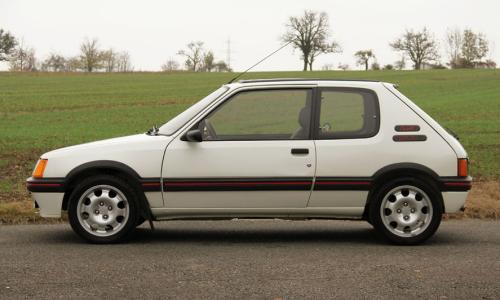 Peugeot 205 GTI Phase 1.5 White.jpg