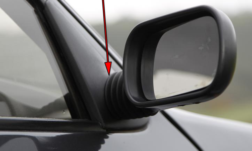 Peugeot 205 GTI side mirror with round base Phase 1.png