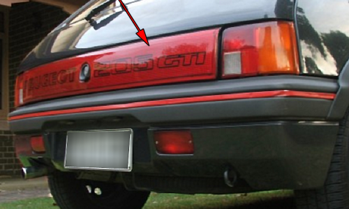 Phase 1 205 GTI optional reflective tail light panel Peugeot.png