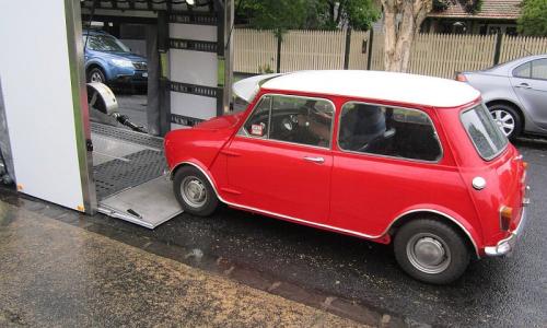 Police cooper s with visor.jpg