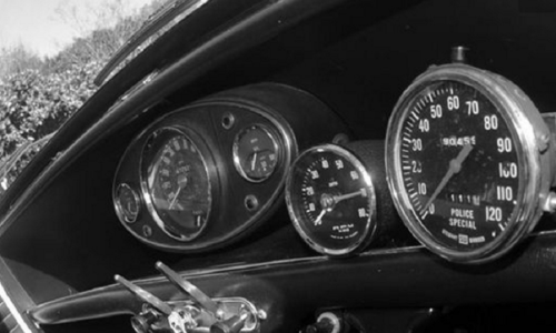 Police dashboard MK2 Cooper S Australia.png