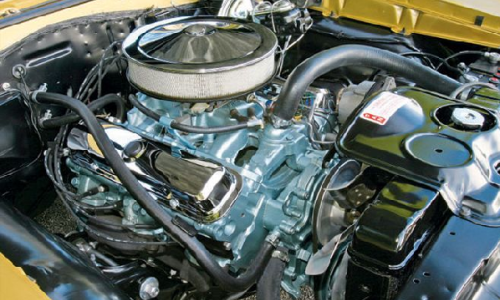 Pontiac GTO 1967 Engine bay.png
