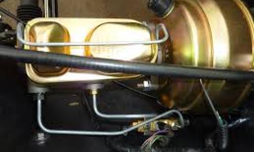 Power disc brake mechanism 67 GT 500.jpg