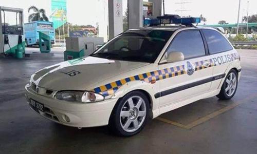 Proton Satria GTi police car Malaysia (1).jpg