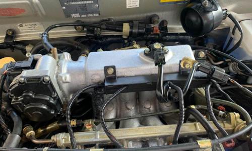 Proton Satria GTi throttle body injectors.jpg