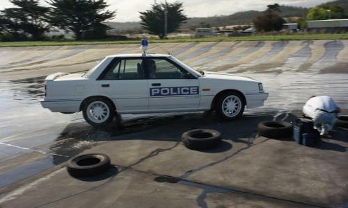 R31 Skyline Silhouette GTS Australian Tasmanian police car GTS1 SVD 1988 (1).jpg