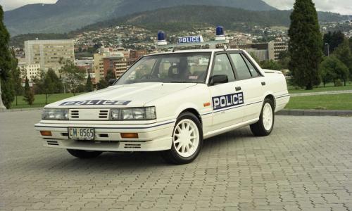 R31 Skyline Silhouette GTS Australian Tasmanian police car GTS1 SVD 1988 (6).jpg