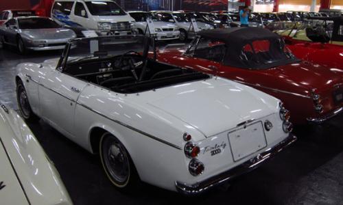 RHD Fairlady.jpg