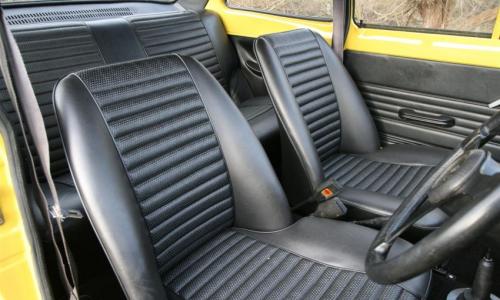 RS1600 interior seats.jpg
