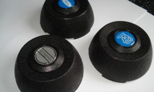 RS1600 wheel centre caps.JPG