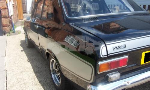 RS2000 badge rear.jpg