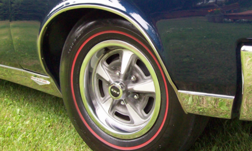 Rally 2 wheels 1967 GTO.png