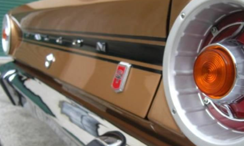 Rear boot stripe and badge.png