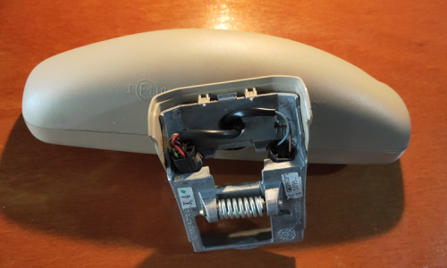 Red and green light Mercedes W140 rear view mirror image1 copy.png