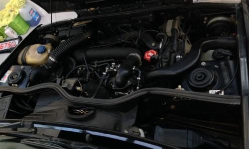 Renault 5 GT Turbo engine 1.jpg