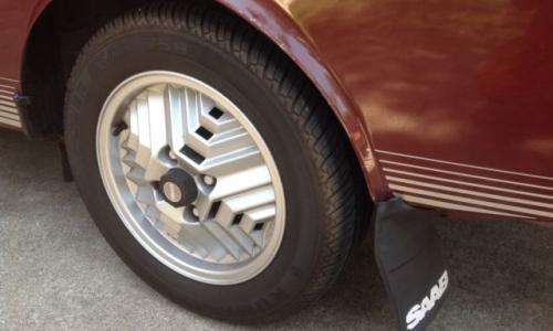Saab 99 WHeel trim4.JPG