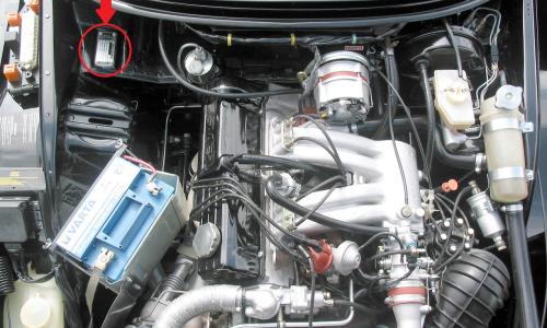 Saab 99 engine bay.jpg