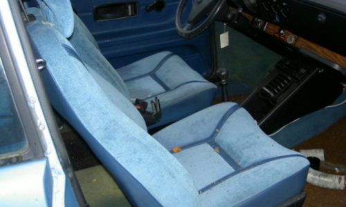Saab 99 turbo blue seats.png