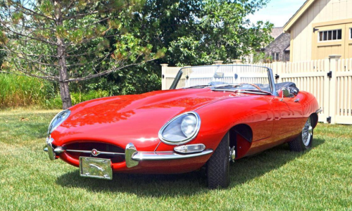 Series 1 E-Type Jaguar XKE  Carmen Red Paint.png