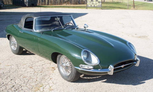 Series 1 E-Type Jaguar XKE British Racing Green (BRG) paint.png