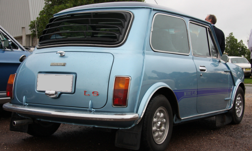 Silver Blue Leyland Mini LS 998cc (2).png