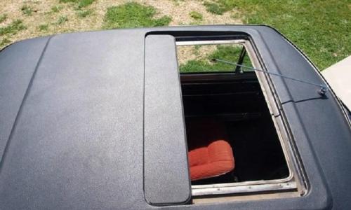Slide back and vinyl roof.jpg