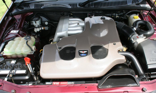 Sparkling Burgundy Metallic Ford Falcon EL GT number 212 of 250 1997 (6).png