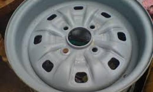 Standard steel rims MK1 RS2000.jpg