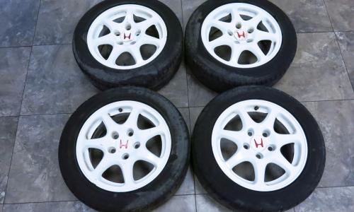 Stock wheels Civic EK9 Type Rs.jpg