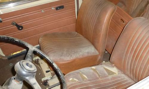 Tan brown interior trim Mini MK3 cooper s 1971.jpg