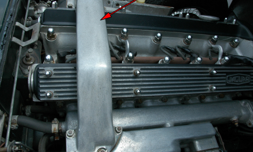 US spec polished aluminium crossover vent carby E-type xke.png