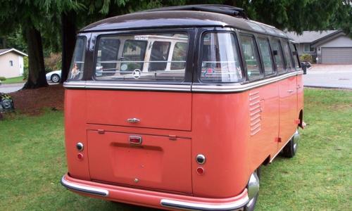 US-spec bubble tail lights Volkswagen Deluxe Microbus 1.jpg