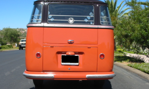 US-spec large tail lights Volkswagen Deluxe Microbus.png