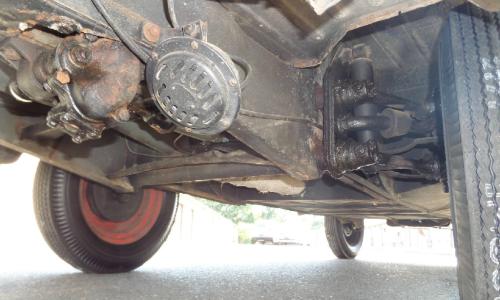 Under body shot vw samba microbus deluxe.jpg
