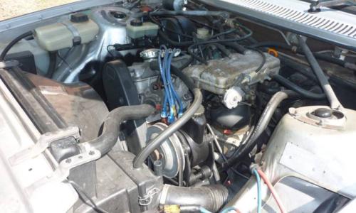 VGolvo 242 GT engine bay image engine 2.3l.JPG