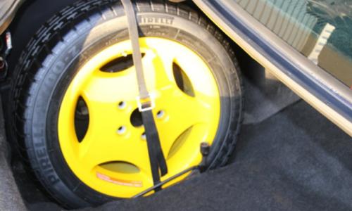 VP GTS Holden 1992 Spare wheel boot.jpg