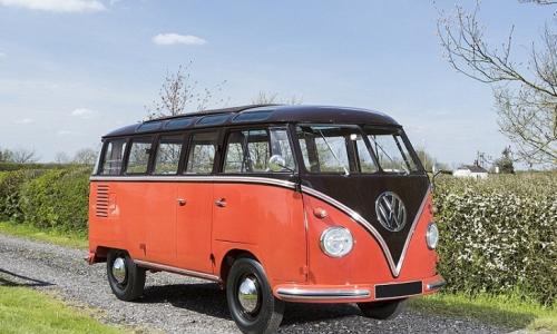 Volkswagen Deluxe Microbus Samba 1955 - 1958 chesnut brown over sealing wax red (7).jpg