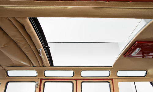 Volkswagen Deluxe Microbus interior samba (2).png