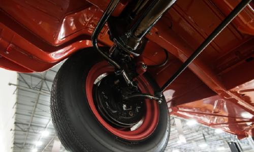 Volkswagen Deluxe Microbus under car brakes images suspension (2).jpg