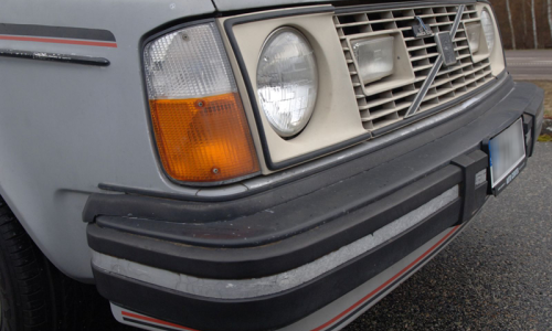 Volvo 242 GT combined front indicator and parker lamp.png