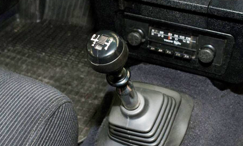 Volvo 242 GT gear stick image.png