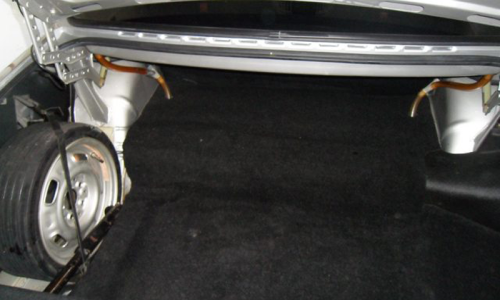 Volvo 242 GT space saver spare wheel tyre.png