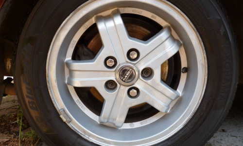 Volvo Virgo 5-spoke 15 inch wheels Volvo 242 GT image.png