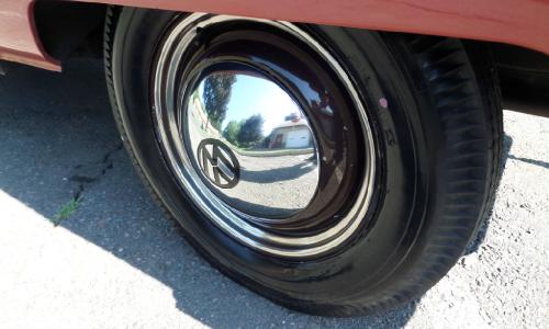 Wheel s and trims VW Samba Bus Deluxe microburear s.jpg