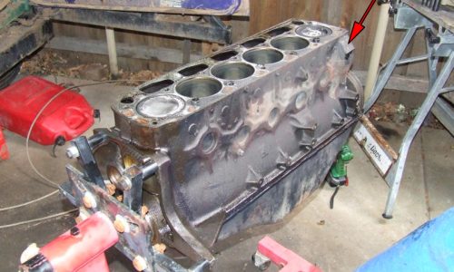 XD Falcon ESP engine number location 6-cylinder 4.1 250ci (3).png