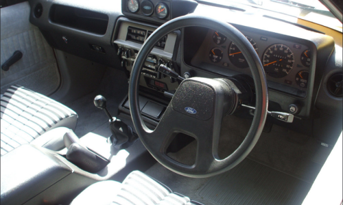 XD Ford ESP dashboard steering wheel (2).png