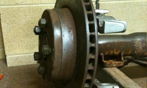 XE Falcon rear ventilated disc brakes (2).jpg