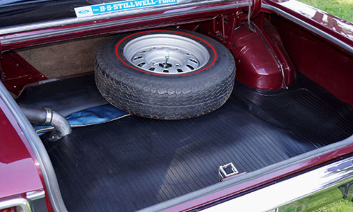 XW GT GT-HO trunk image.png