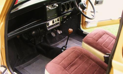 dashboard no lights.jpg